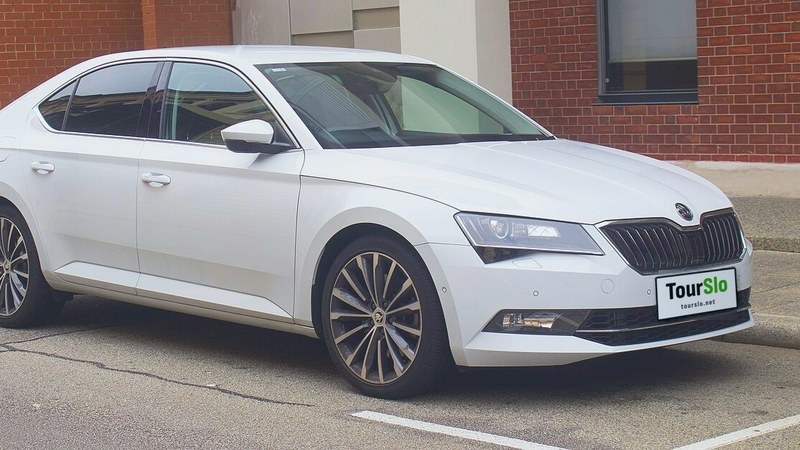 Škoda Superb — фото модели, не наша машина